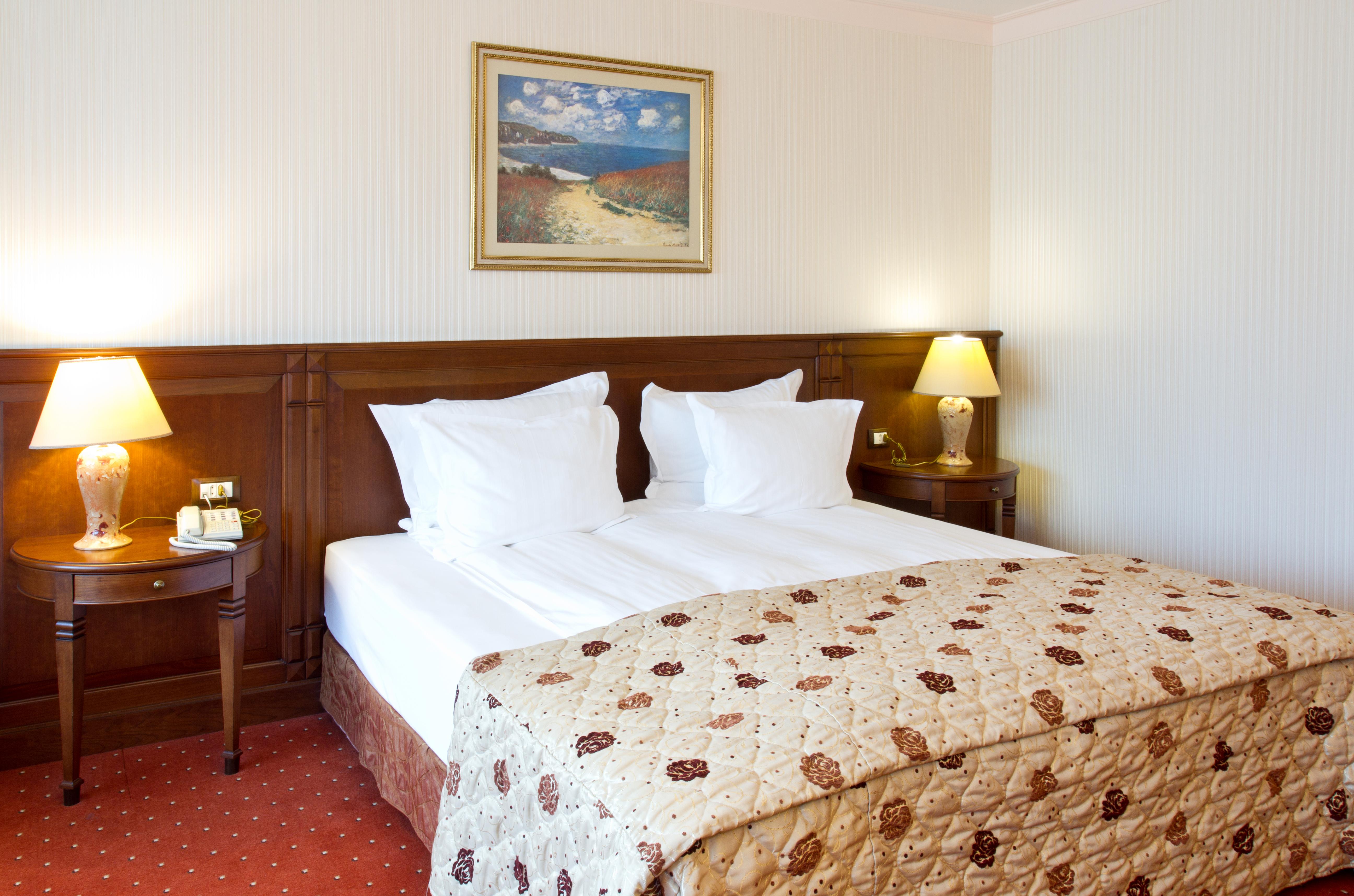 Crystal Palace Boutique Hotel 4*